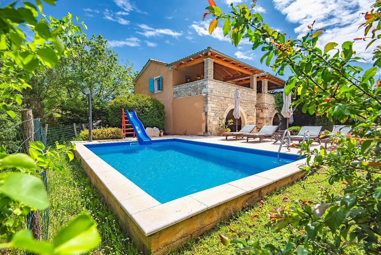 Вилла Casa Karnevali Zminj